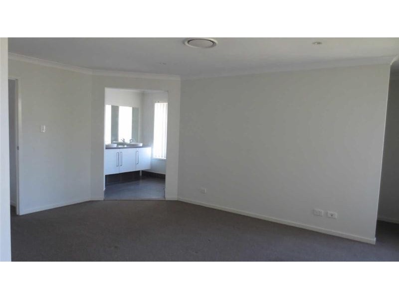 4 Bishopwood Court, Upper Coomera QLD 4209