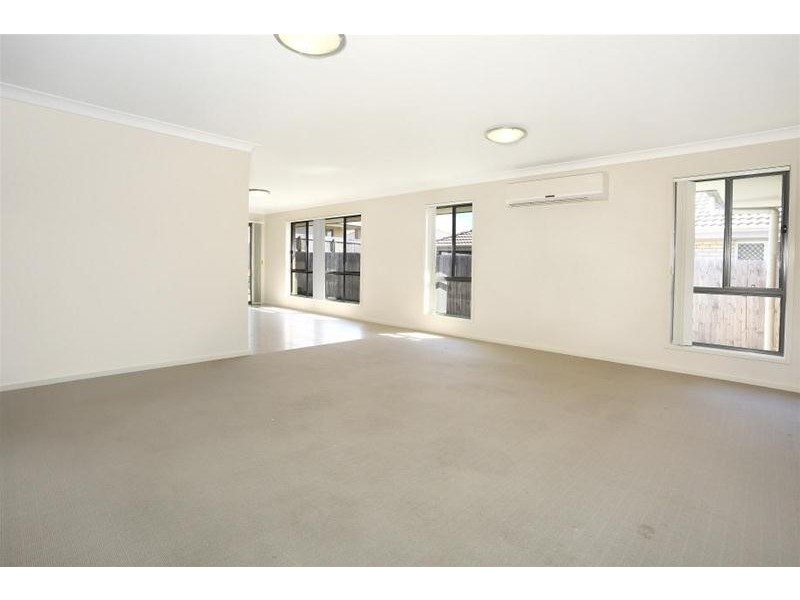 11 John  Crescent, Pimpama QLD 4209