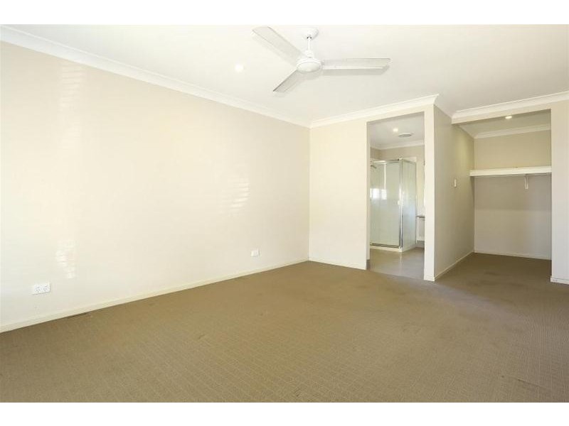 11 John  Crescent, Pimpama QLD 4209