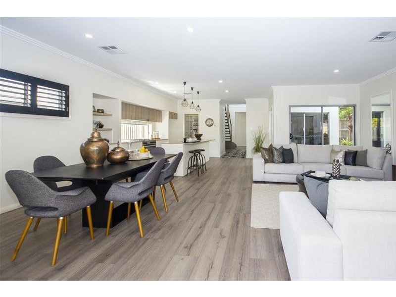 39 Hans Street, Upper Coomera QLD 4209