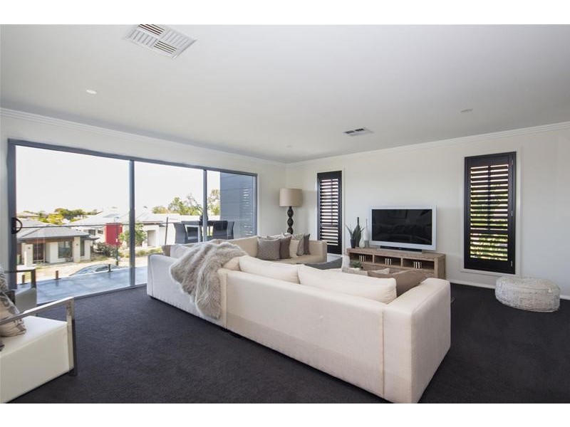 39 Hans Street, Upper Coomera QLD 4209