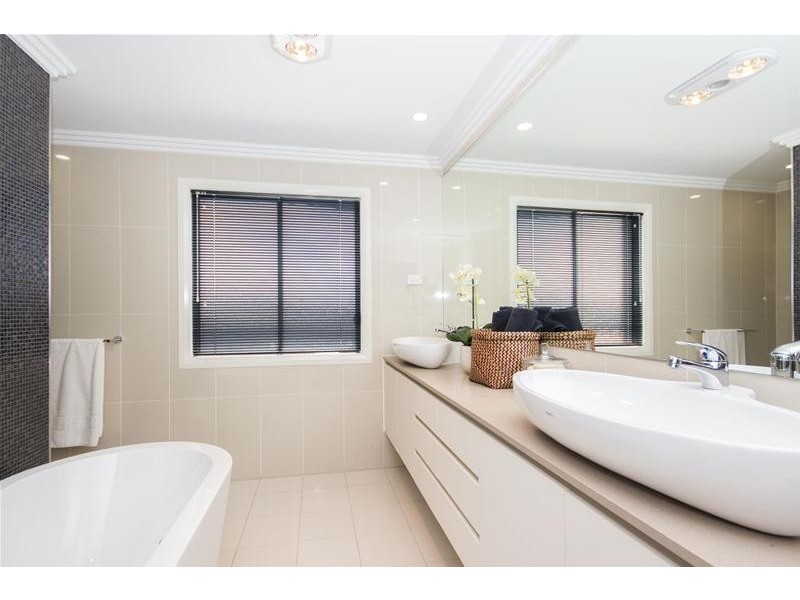 39 Hans Street, Upper Coomera QLD 4209