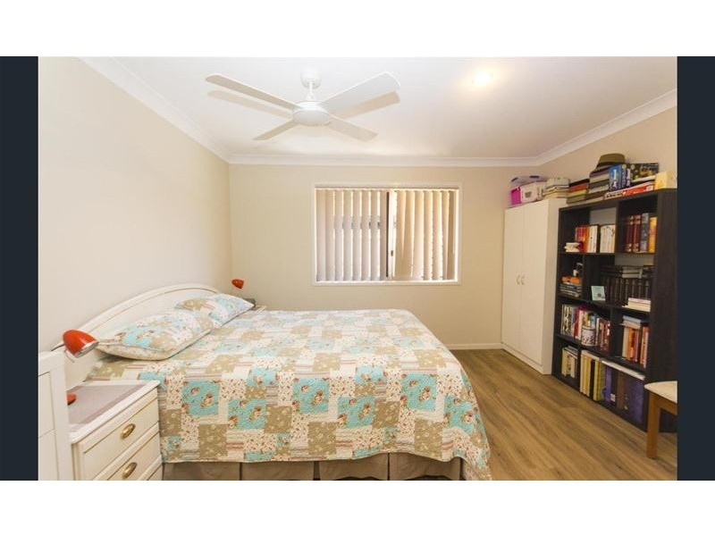 2/5 Schmarr Avenue, Upper Coomera QLD 4209