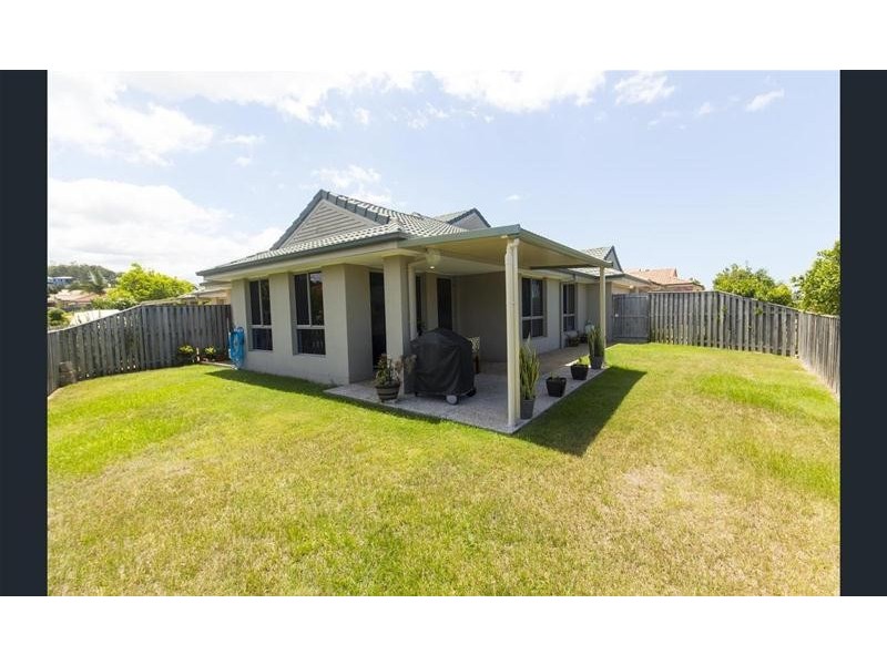 2/5 Schmarr Avenue, Upper Coomera QLD 4209