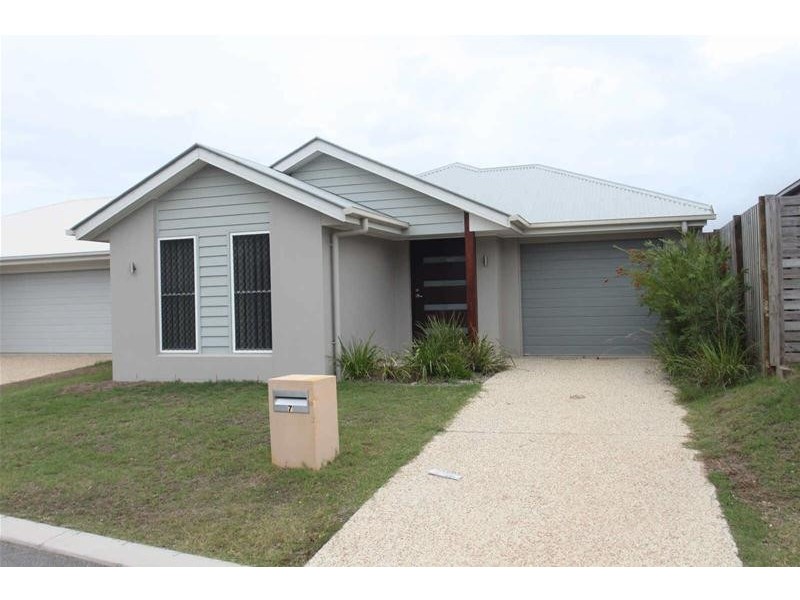 7 Palmerston Place, Coomera QLD 4209