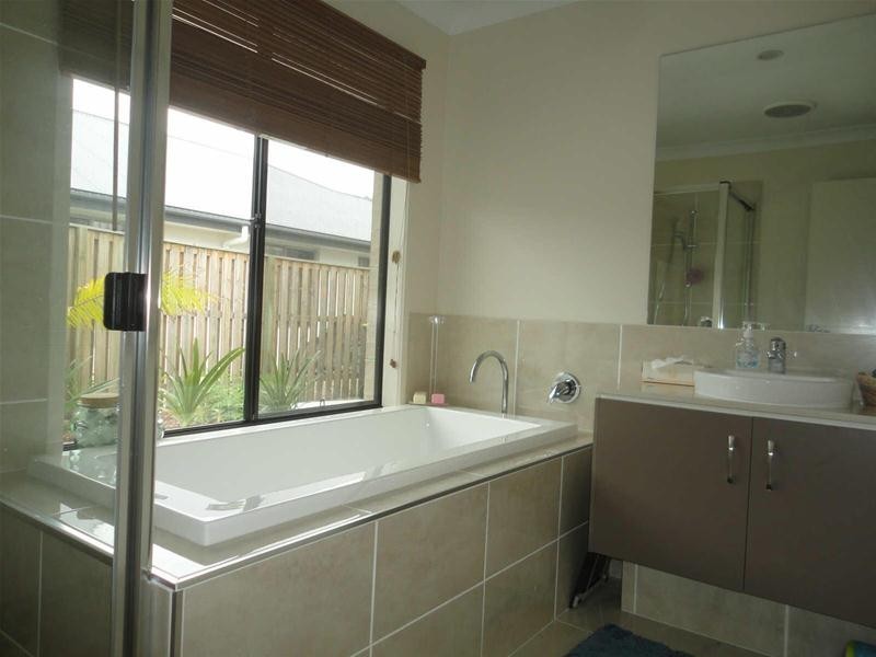 2 Yarrambat Rise, Upper Coomera QLD 4209