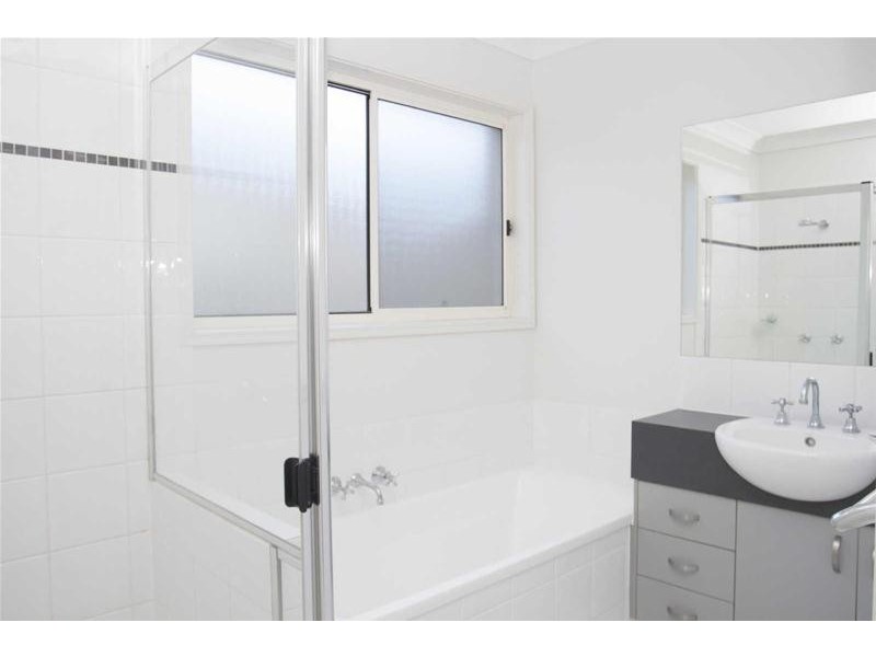 1/60  Annabelle Crescent, Upper Coomera QLD 4209