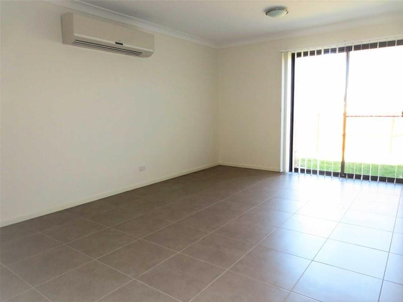 2/7  Lilly Pilly Drive, Coomera QLD 4209