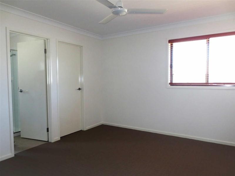 2/7  Lilly Pilly Drive, Coomera QLD 4209