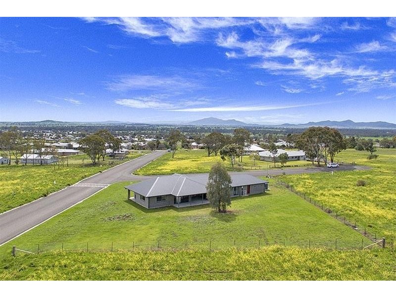 14 Bindea Place, Gunnedah NSW 2380