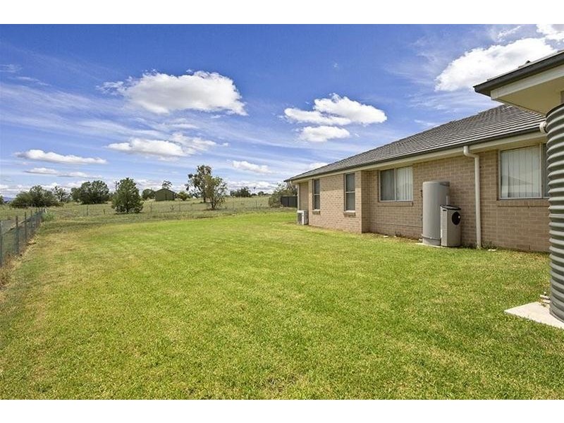 1/51-53 Silversmith Place, Gunnedah NSW 2380