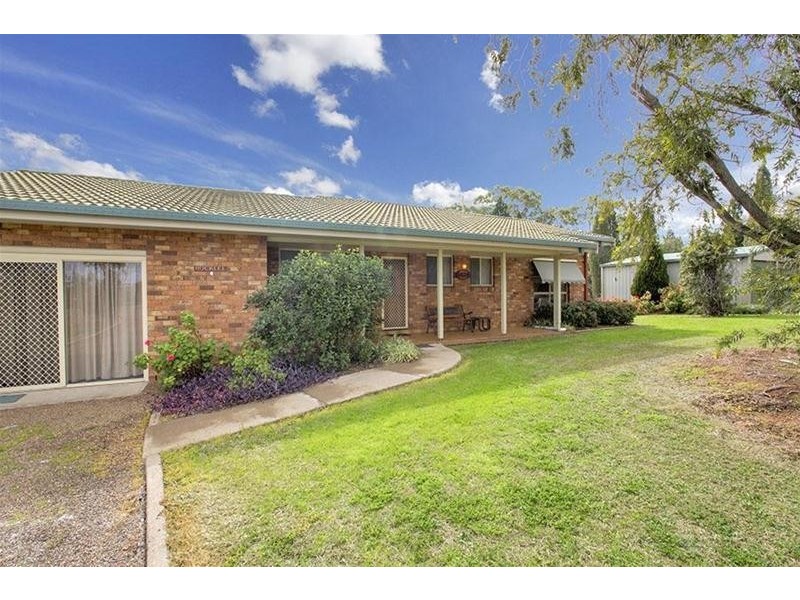 8 Pinehill Road, Gunnedah NSW 2380
