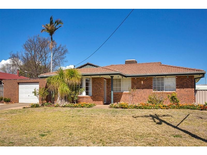 6 Jarmain Close, Gunnedah NSW 2380