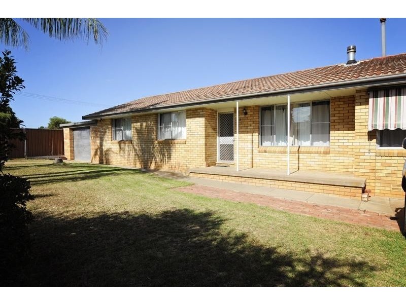 15 Pike Street, Gunnedah NSW 2380