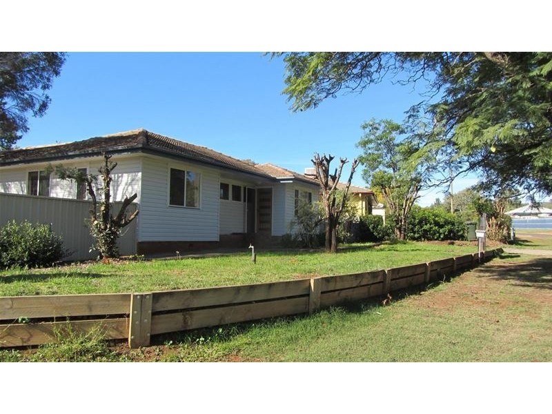2 Douglas Street, Gunnedah NSW 2380