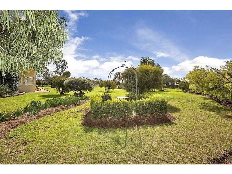 19 Galway Av, Gunnedah NSW 2380