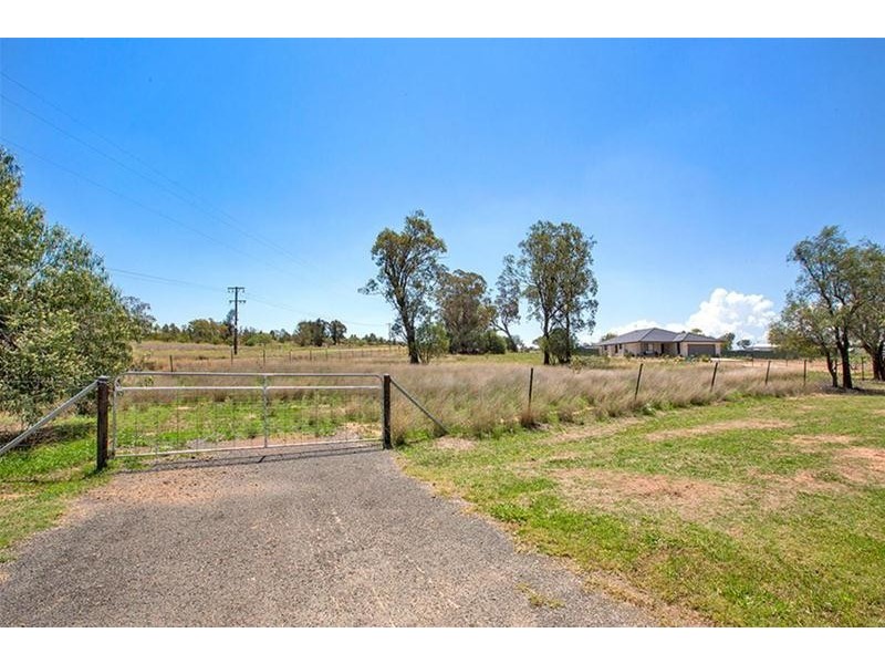 2A & 2C Walton Street, Boggabri NSW 2382