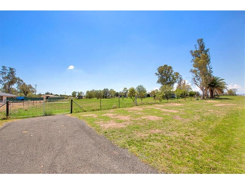 2A & 2C Walton Street, Boggabri NSW 2382