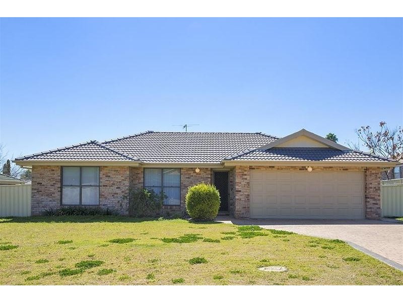 14 Banksia Place, Gunnedah NSW 2380