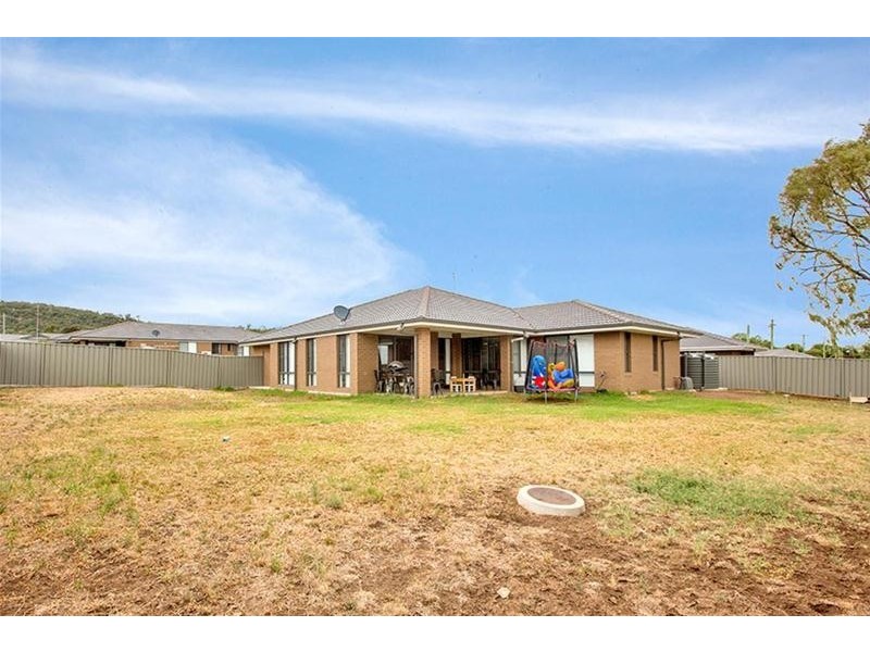 2/9 Silversmith Place, Gunnedah NSW 2380