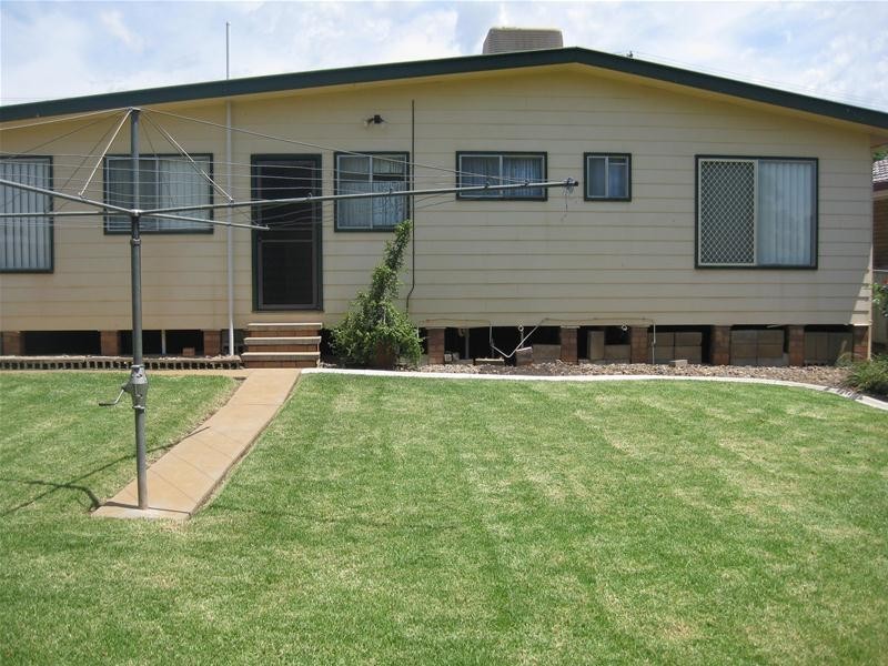 17 Pike Street, Gunnedah NSW 2380