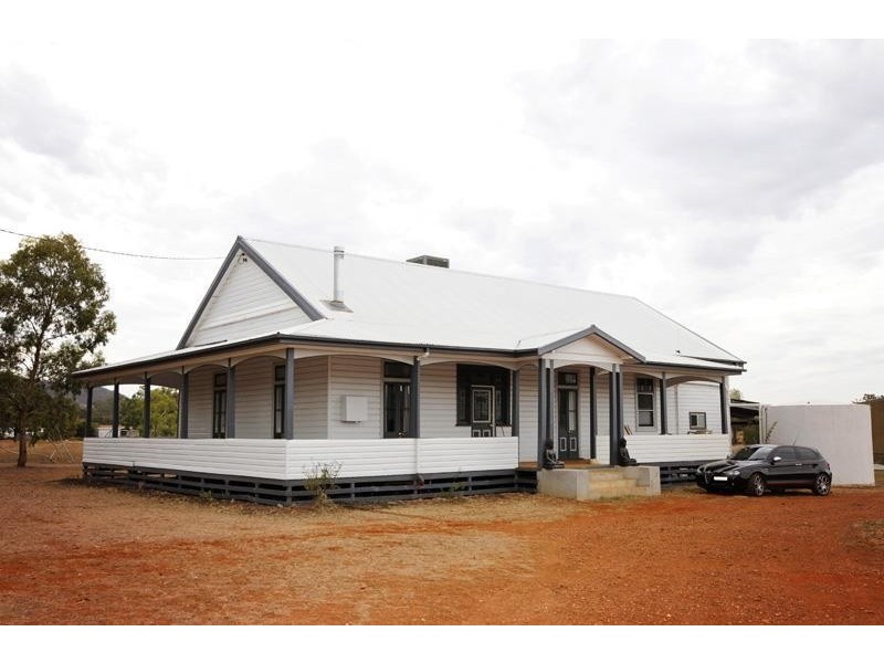 8 Galway Avenue, Gunnedah NSW 2380