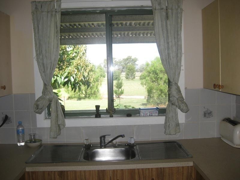 18 Breeza Street, Carroll NSW 2340