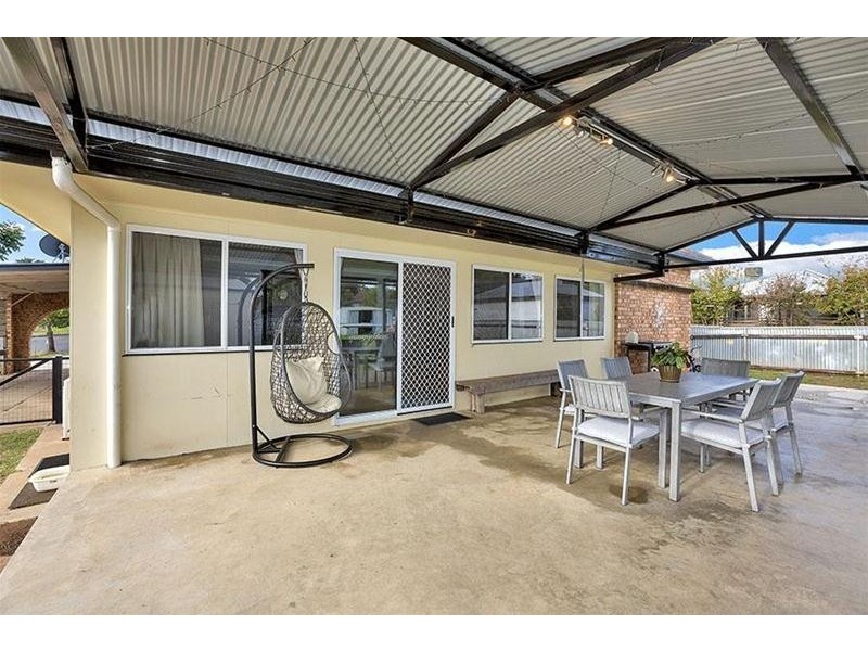 27 Eighth Divisional Memorial Avenue, Gunnedah NSW 2380