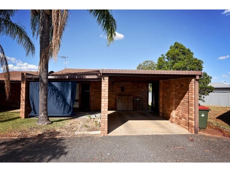 2/182 Bloomfield Street, Gunnedah NSW 2380