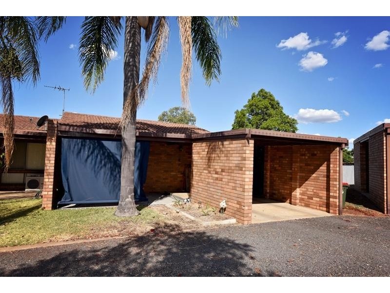 2/182 Bloomfield Street, Gunnedah NSW 2380