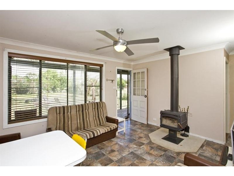 18 Breeza Street, Carroll NSW 2340