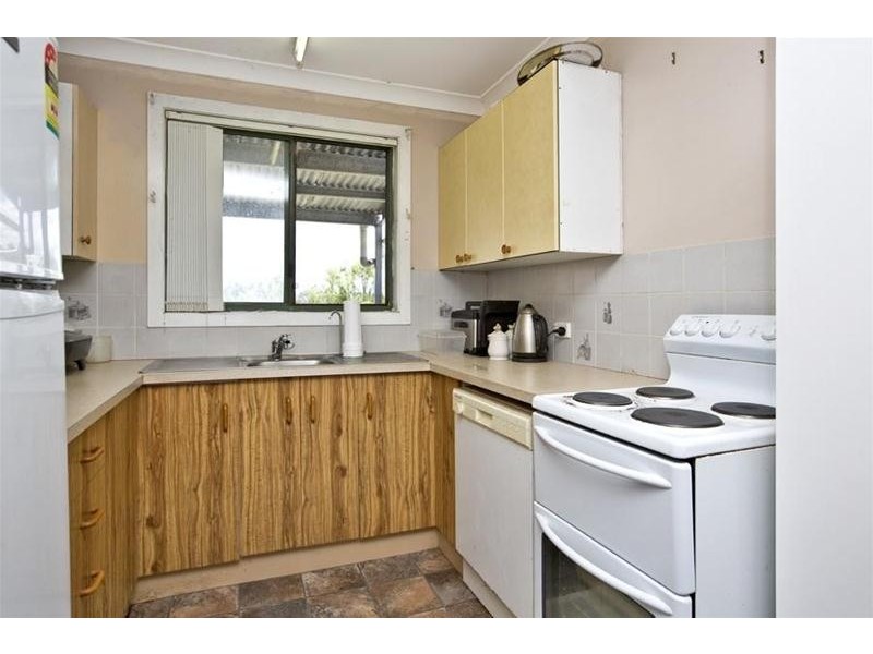 18 Breeza Street, Carroll NSW 2340