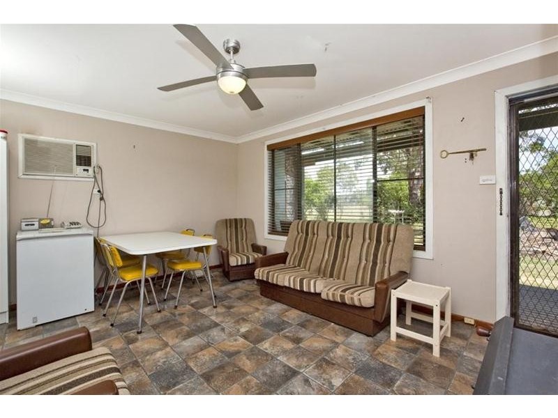 18 Breeza Street, Carroll NSW 2340