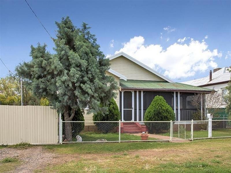 98 Bloomfield Street, Gunnedah NSW 2380