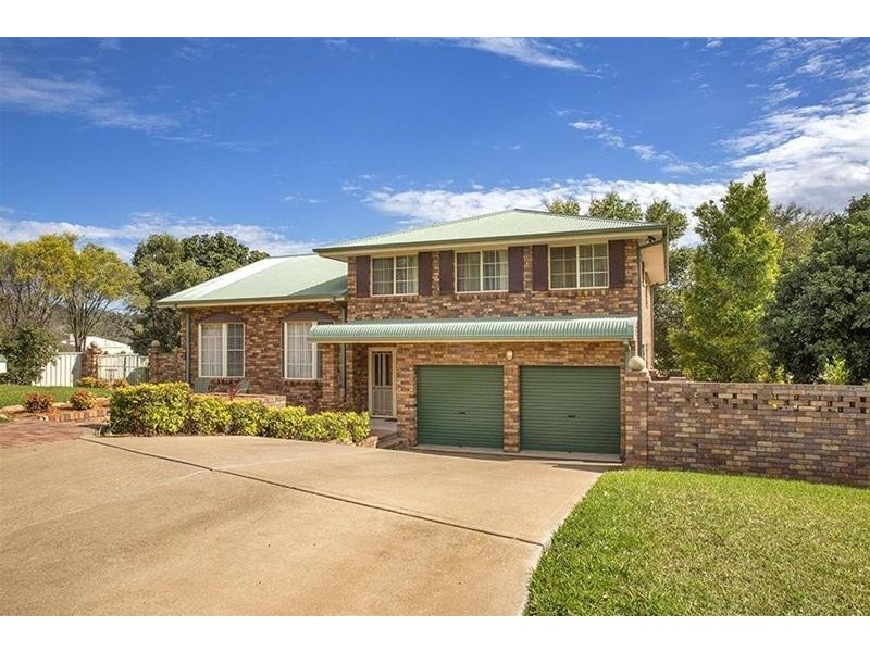 11 Hillcrest Road, Gunnedah NSW 2380