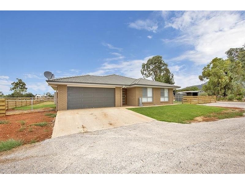 1-3 Galway Av, Gunnedah NSW 2380