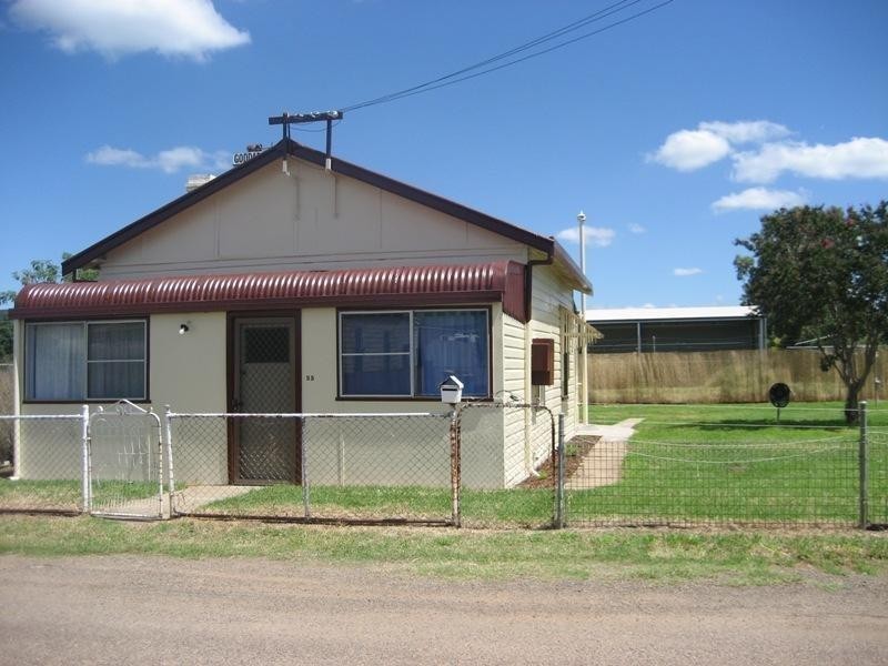 25 Little Barber Street, Gunnedah NSW 2380