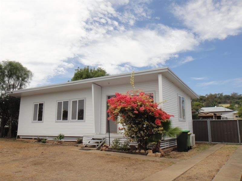 31 Walter Rodd Street, Gunnedah NSW 2380