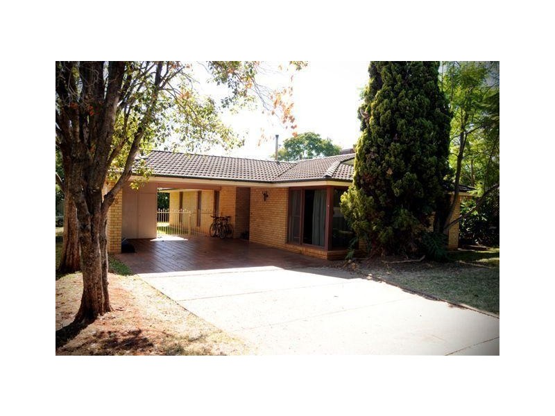 8 Gallen Avenue, Gunnedah NSW 2380