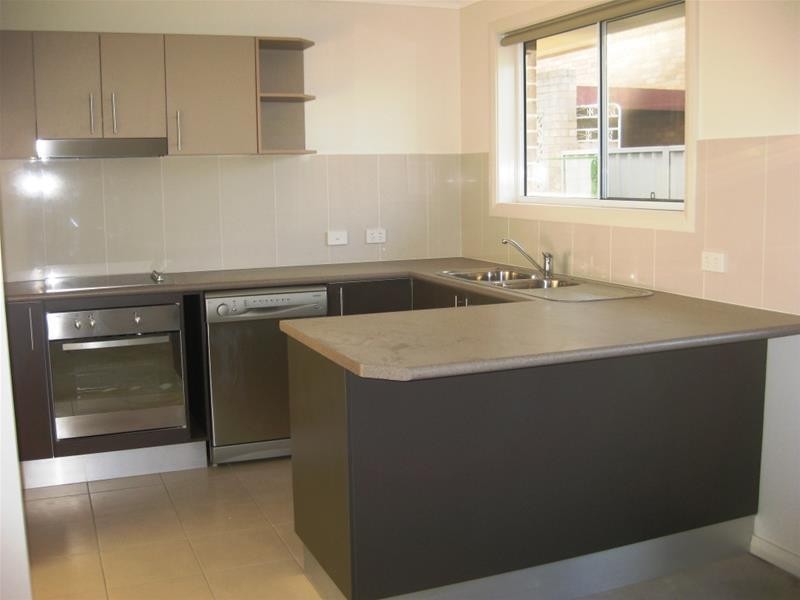 1/9 Bowen Avenue, Gunnedah NSW 2380