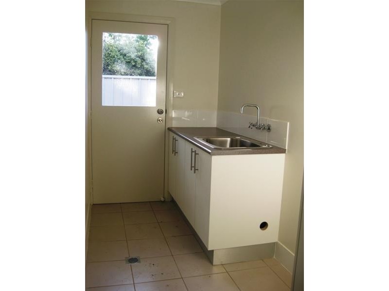 1/9 Bowen Avenue, Gunnedah NSW 2380