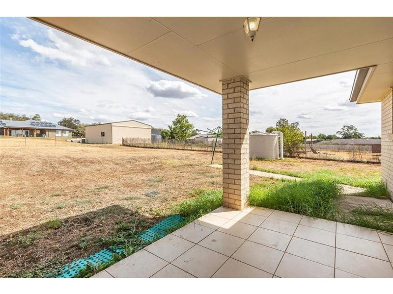2/14-16 Silversmith Place, Gunnedah NSW 2380