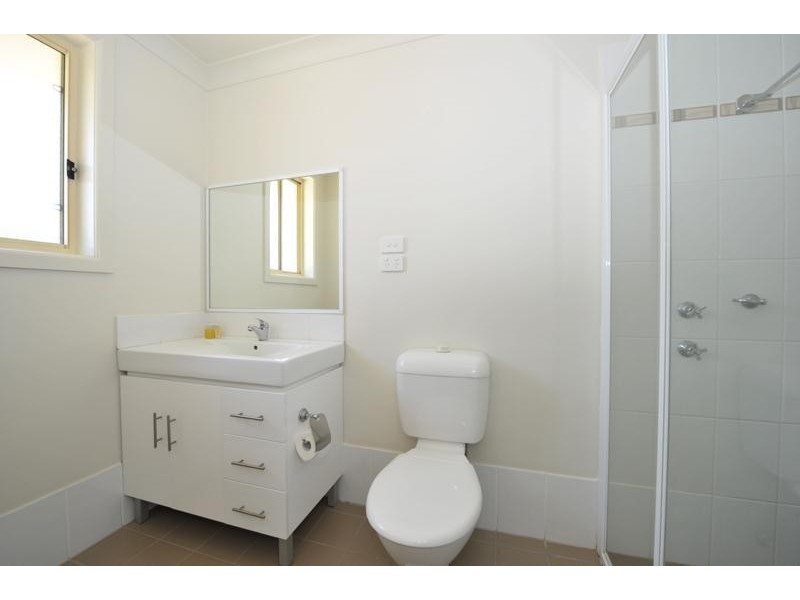1st Bed of Unit 3/20 Bloomfield, Gunnedah NSW 2380