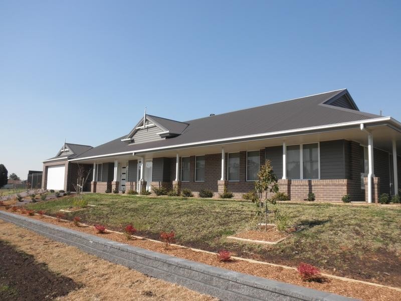 8 Tallowwood Drive, Gunnedah NSW 2380