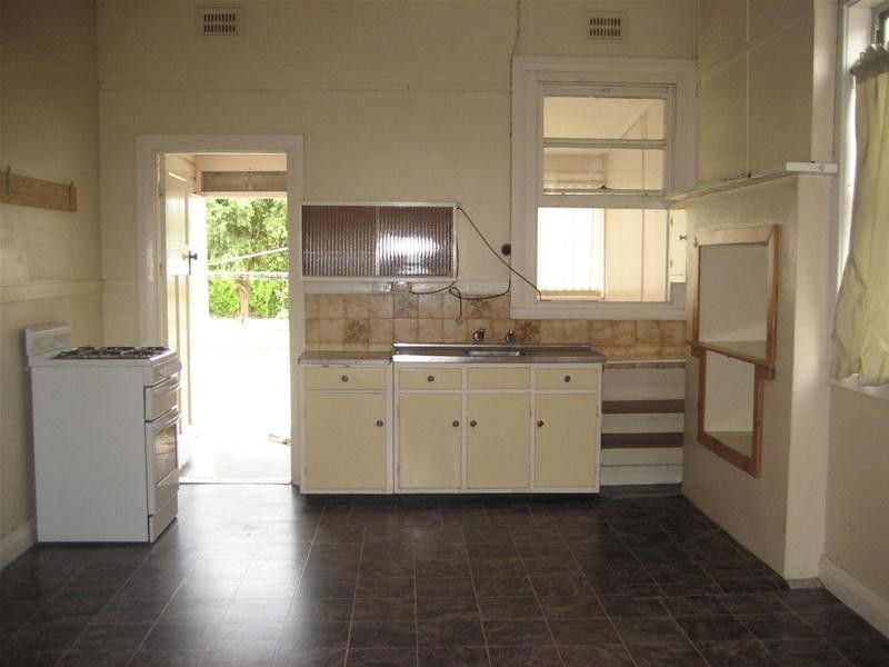 24 Wandobah Road, Gunnedah NSW 2380