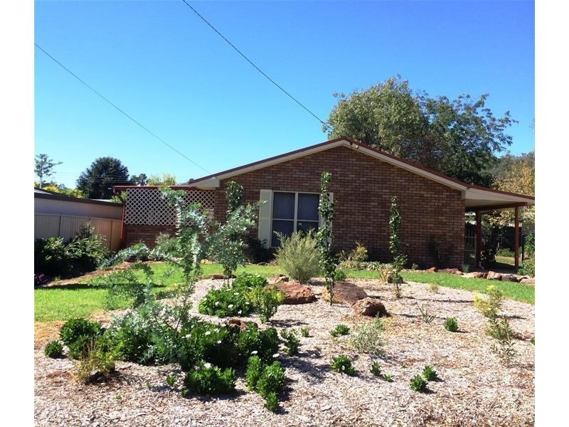 17 Walter Rodd Street, Gunnedah NSW 2380