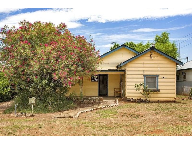 42 George Street, Gunnedah NSW 2380