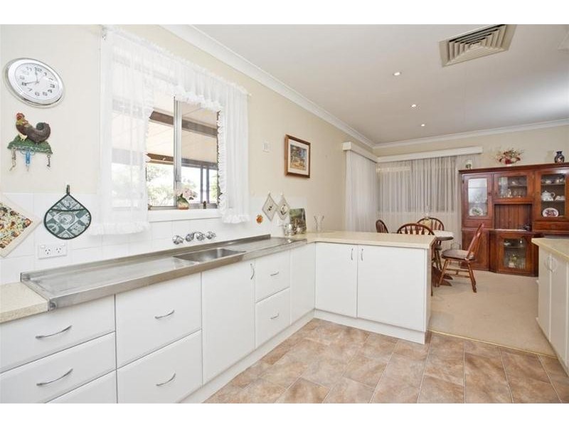 8 Daniel Keane Crescent, Gunnedah NSW 2380