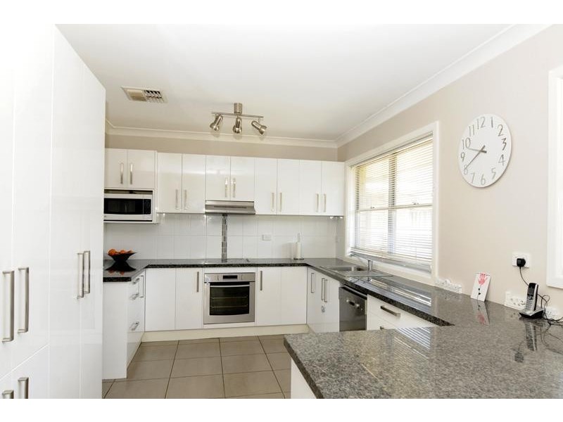 16 George Street, Gunnedah NSW 2380