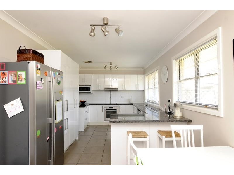 16 George Street, Gunnedah NSW 2380